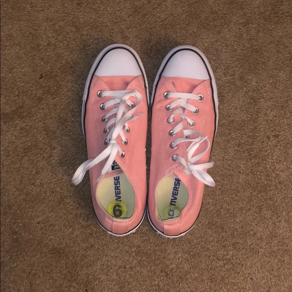 pink converse